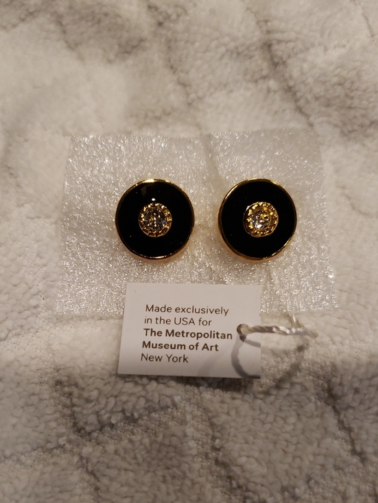 The Metropolitan Museum of Art Jewelry - Metropolitan Museum of Art Black & Gold Round Crystal Stud Earrings